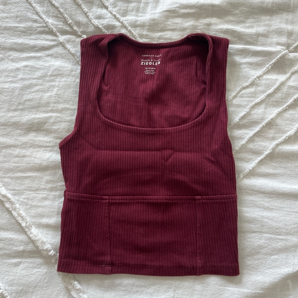 Burgundy American Eagle ribbed tank top